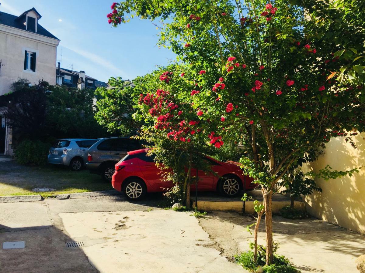 Villa Bigorra Lourdes Centre Le Sanctuaire La Grotte , Parking Ngoại thất bức ảnh